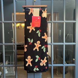 🎄SOLD🎄Viral Gingerbread man Christmas throw blanket